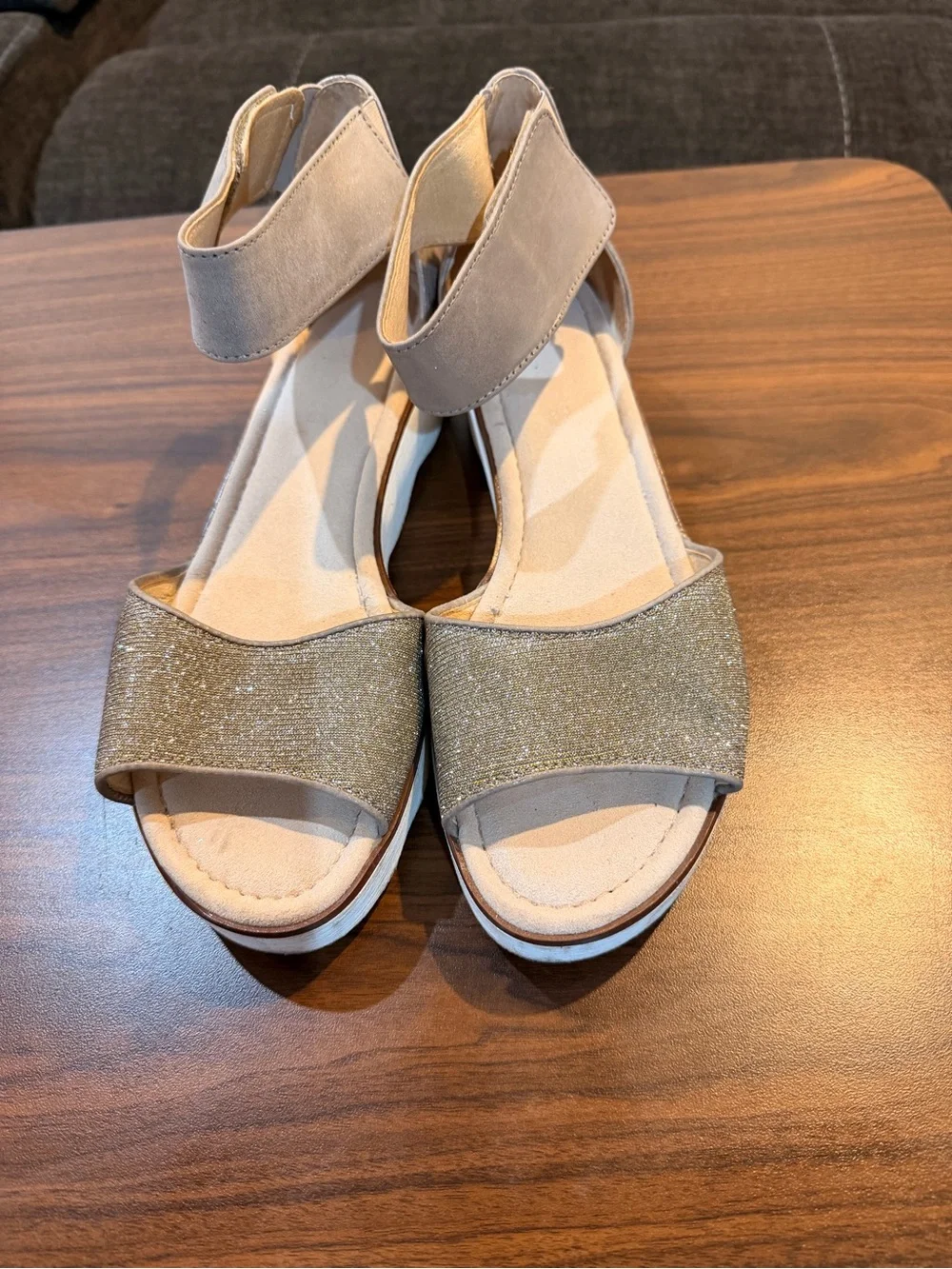 Gabor Womens Gold Glitter Ankle-Strap Sandals Size 8.5 US 10.5